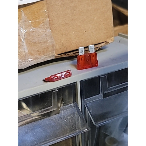 10 amp ATO Regular blade FUSE box of 10 made by General Dynamics, Jerrold CATV products division BAF-10