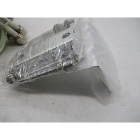 AccelTex Solutions Omni Antenna ATS-OO-245-46-4RPTP-36 (Indoor/Outdoor)